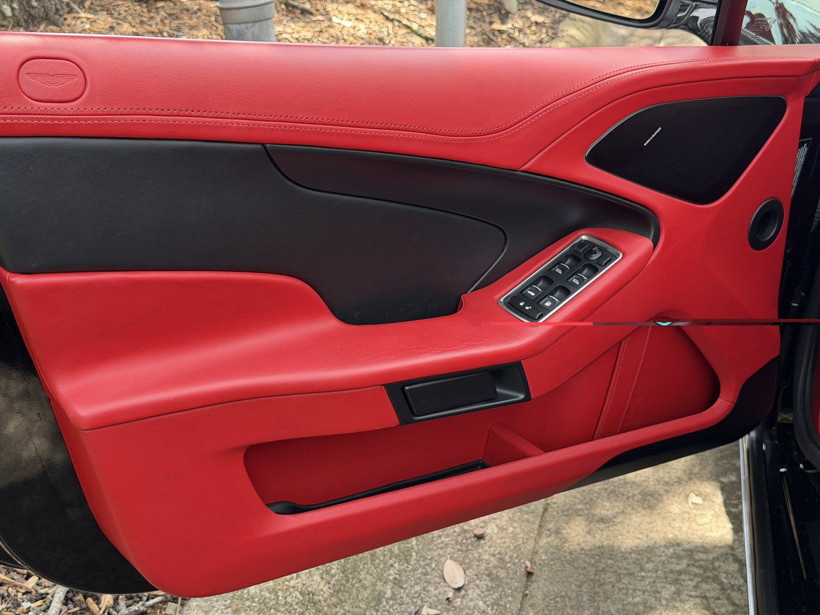 Used 2014 Aston Martin Vanquish Coupe RWD image 21