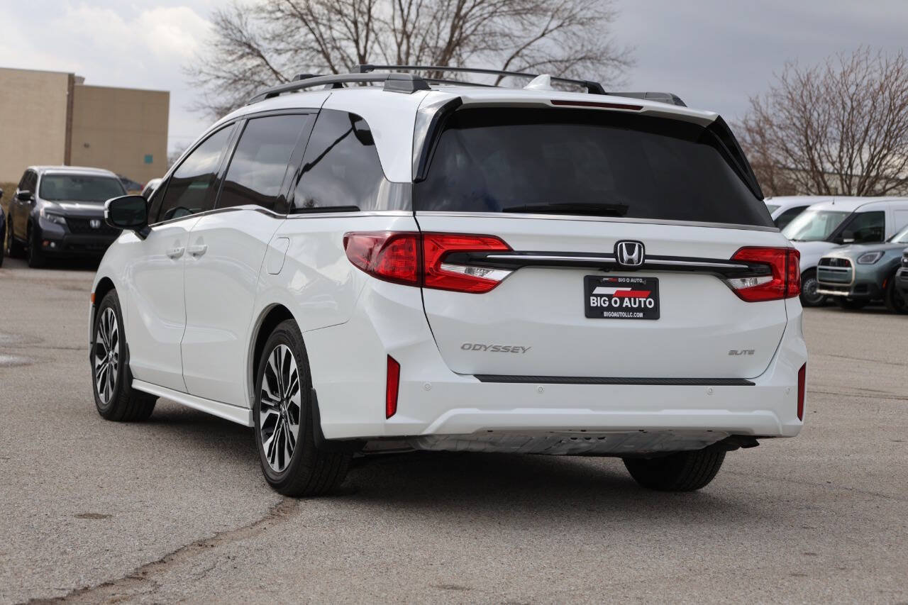 Used 2025 Honda Odyssey Elite image 11