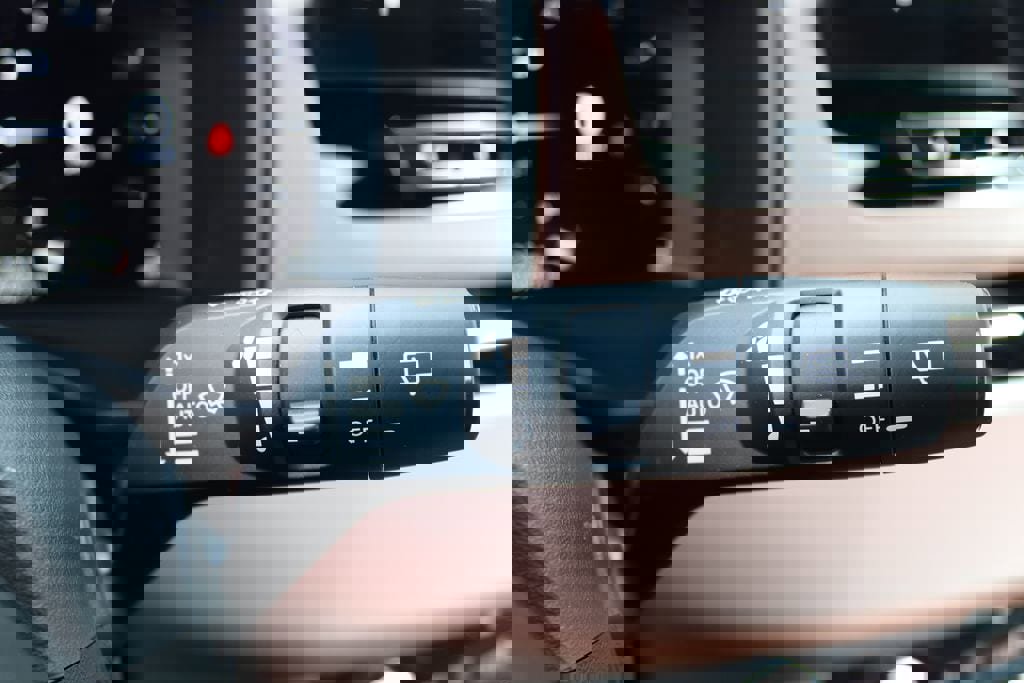 New 2026 Mitsubishi Outlander SEL image 12