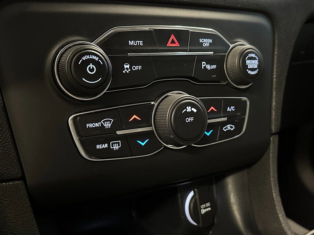 Used 2019 Dodge Charger SXT w/ Leather Interior Group image 14