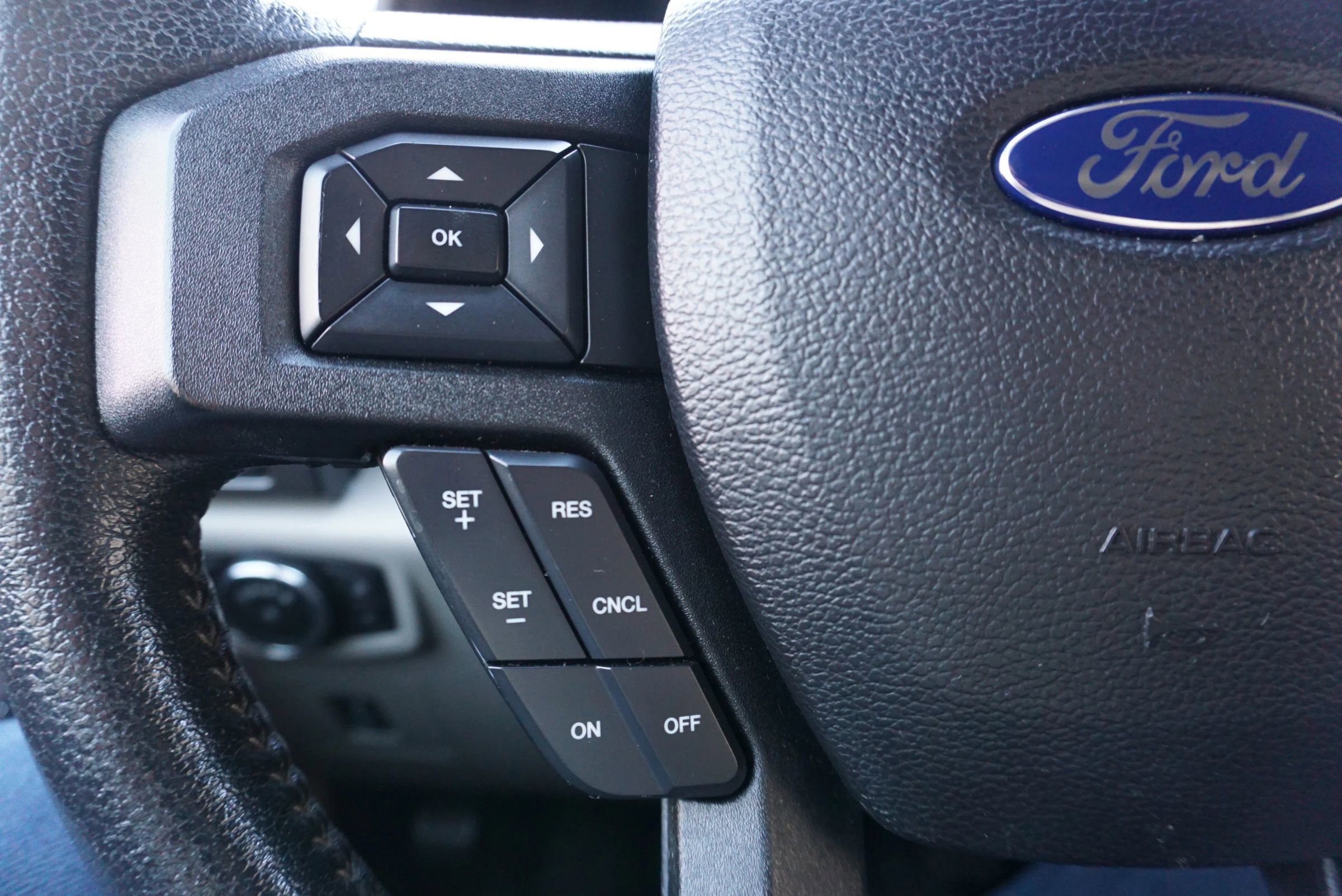 Used 2015 Ford F150 XLT w/ Equipment Group 301A Mid image 32