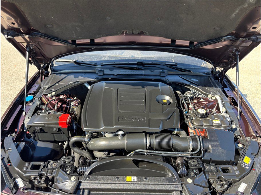 Used 2018 Jaguar XF Premium image 52