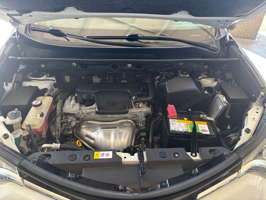 Used 2017 Toyota RAV4 LE w/ Carpet Mat Package image 40