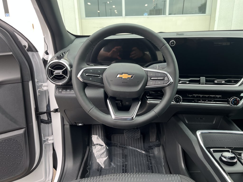 New 2027 Chevrolet Equinox LT w/ LPO, Floor Liner Package AWD/4WD image 13