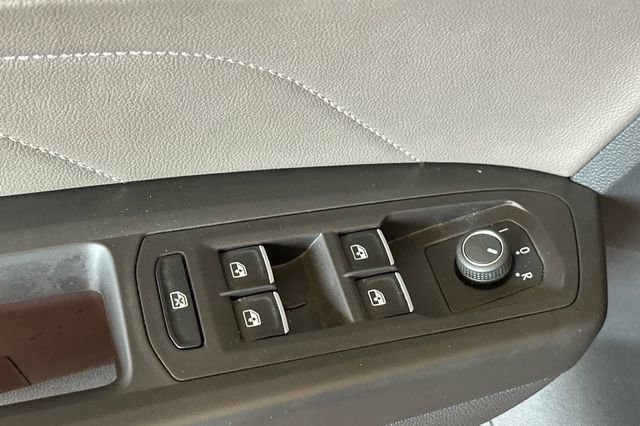 Certified 2022 Volkswagen Atlas Cross Sport SE AWD/4WD image 14