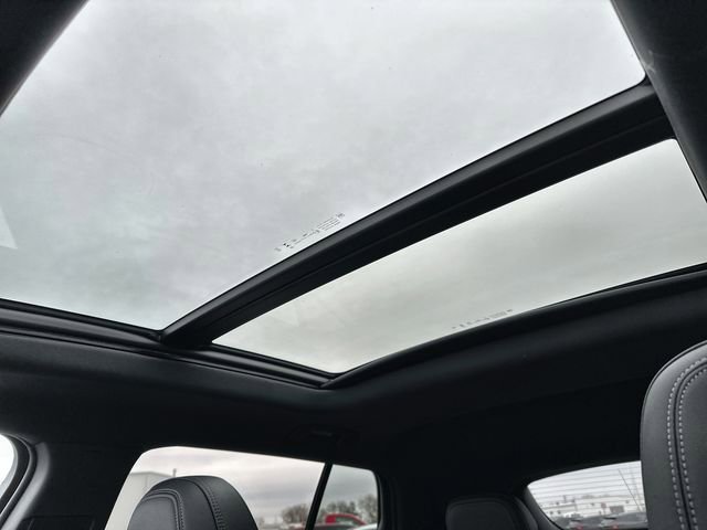 New 2025 Chevrolet Equinox EV RS image 18