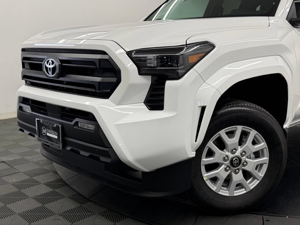 Used 2026 Toyota Tacoma SR5 RWD image 4