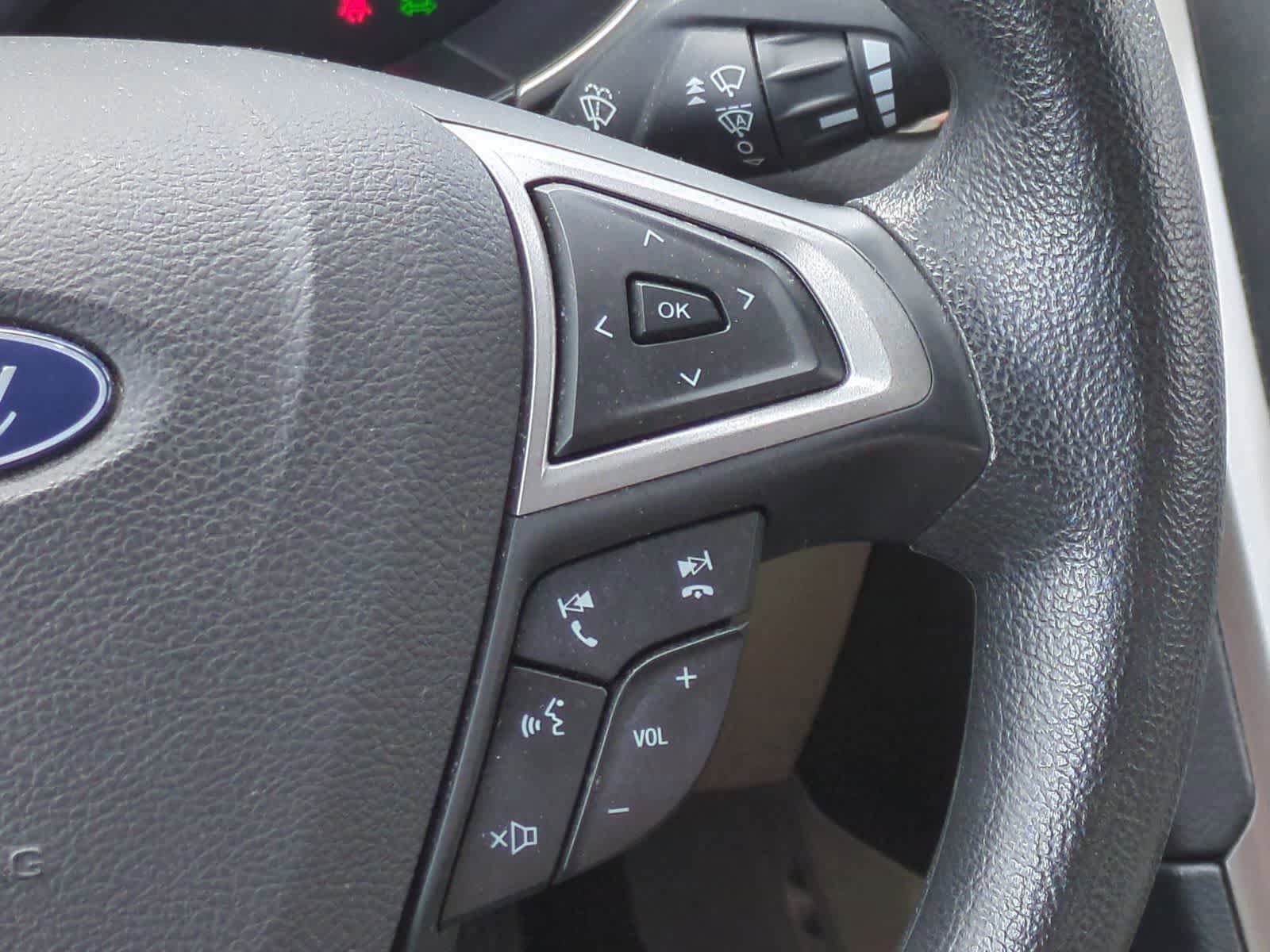 Used 2019 Ford Fusion SE FWD image 24
