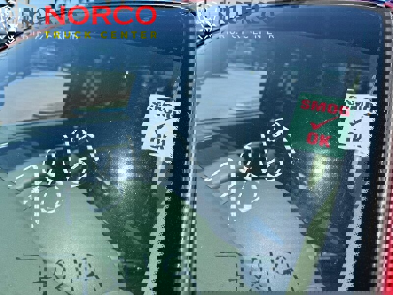 Used 2017 Nissan Frontier SV image 21