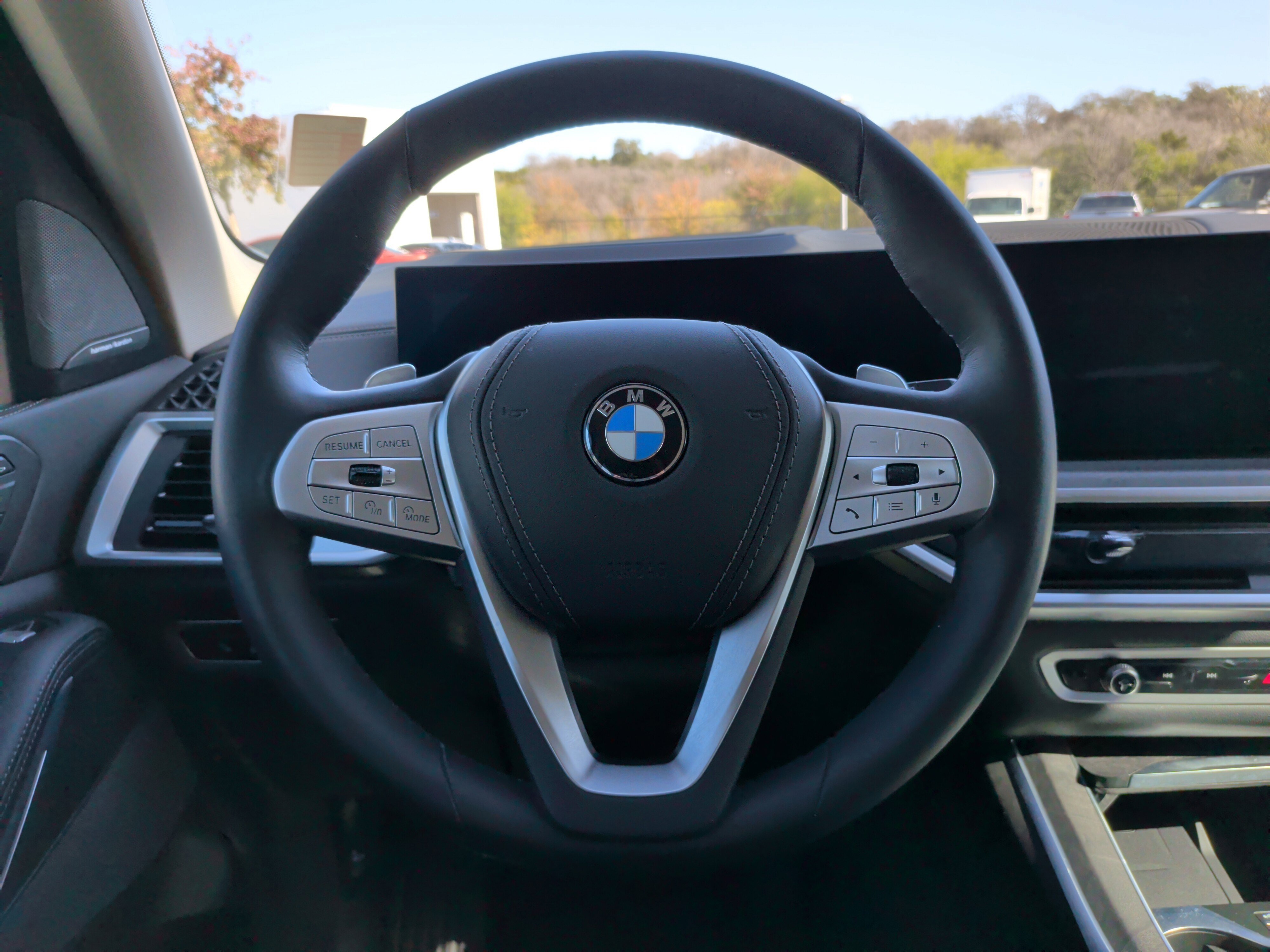 Certified 2025 BMW X7 xDrive40i w/ Premium Package image 18