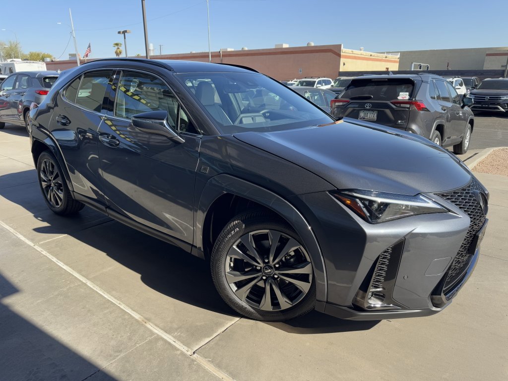 Used 2024 Lexus UX 250h F Sport image 6