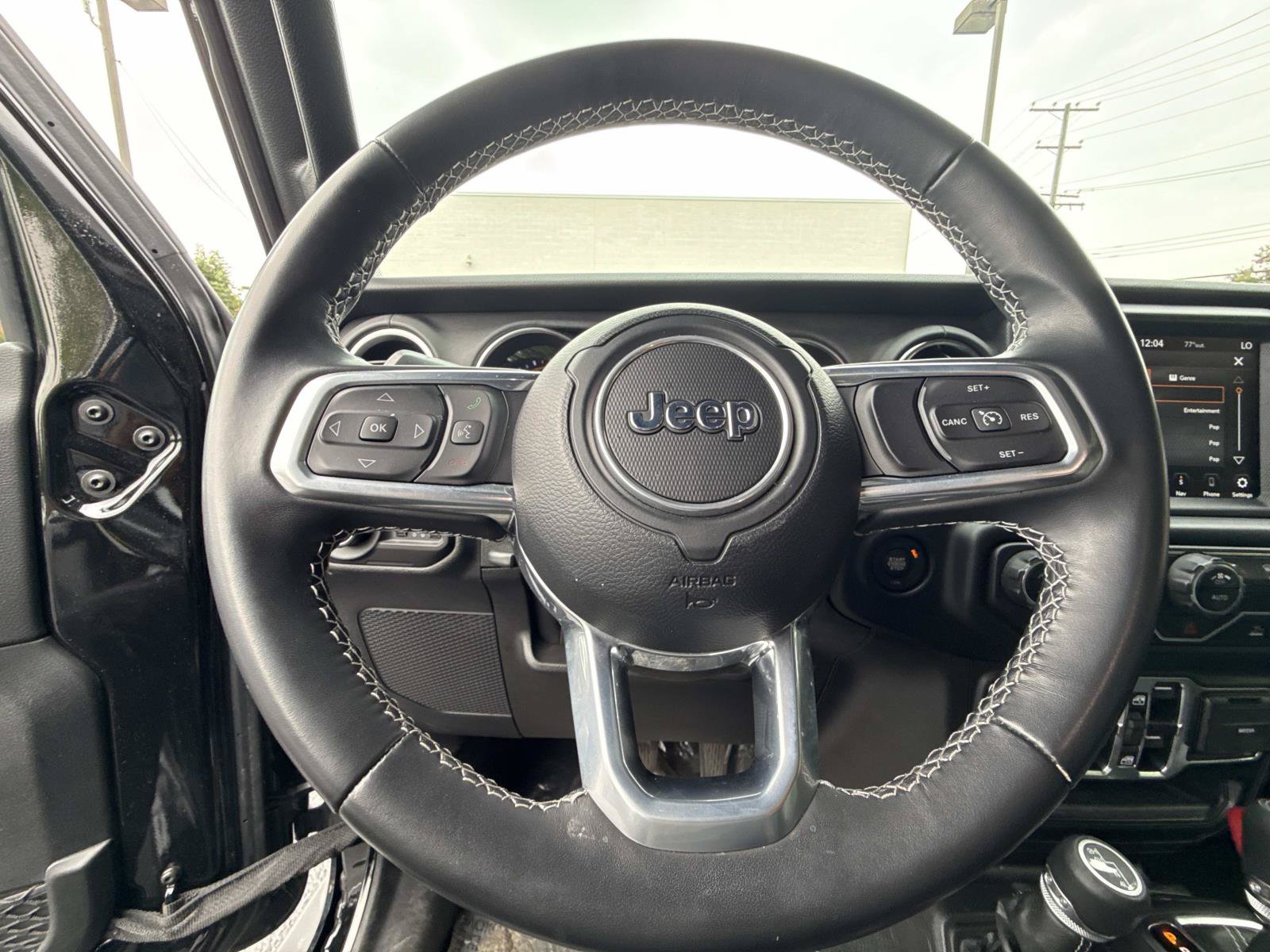 Used 2022 Jeep Gladiator Overland w/ Popular Equipment Package AWD/4WD image 9