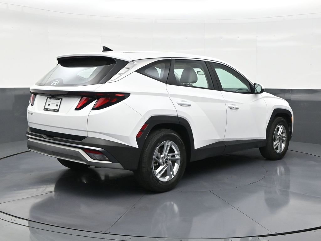 Used 2025 Hyundai Tucson SE image 5