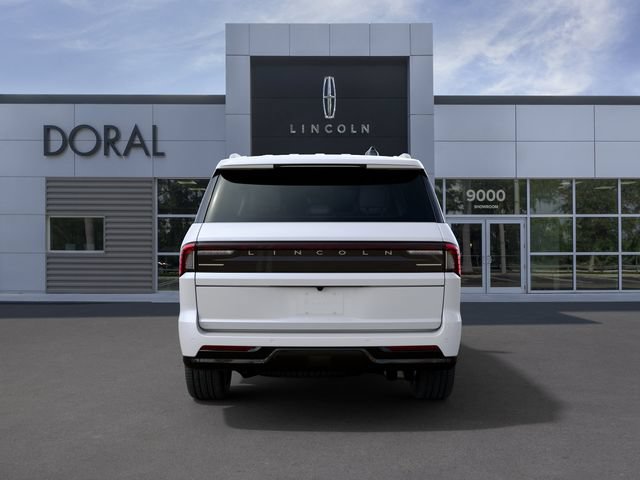New 2027 Lincoln Navigator Premiere RWD image 7