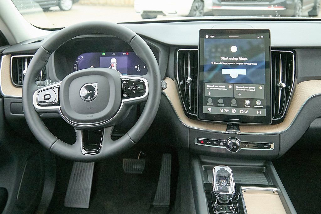 New 2026 Volvo XC60 B5 Core w/ Climate Package image 22