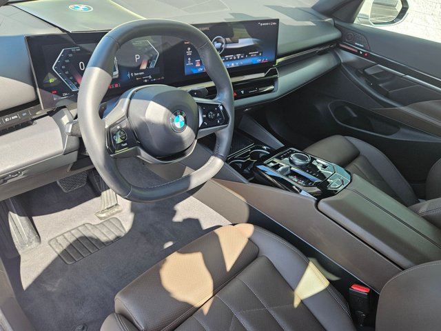 Used 2024 BMW 530i w/ Convenience Package RWD image 10