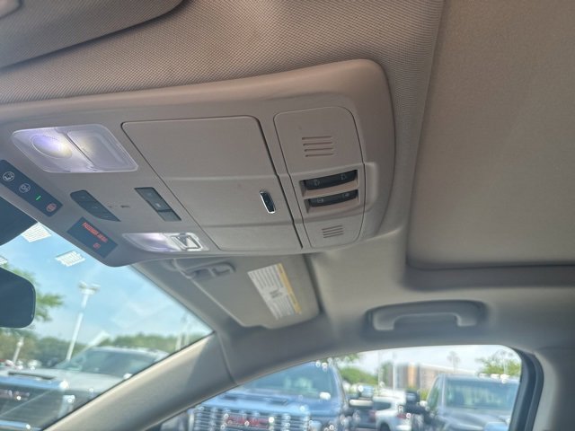 Used 2019 Buick Envision Premium w/ Driver Confidence Package image 16