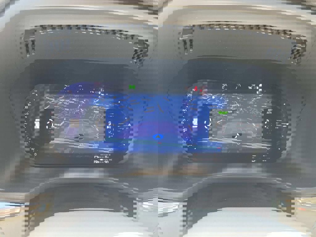 Certified 2025 Volvo XC60 T8 Plus w/ Protection Package Premier image 38