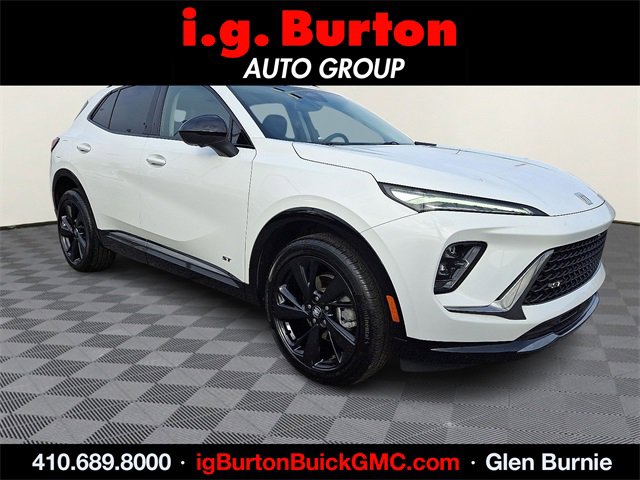 Certified 2025 Buick Envision Sport Touring image 1