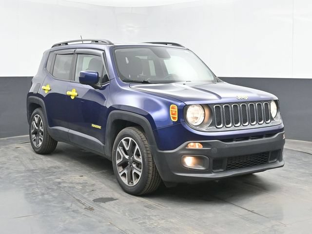 Used 2017 Jeep Renegade Latitude w/ Popular Equipment Group FWD image 2