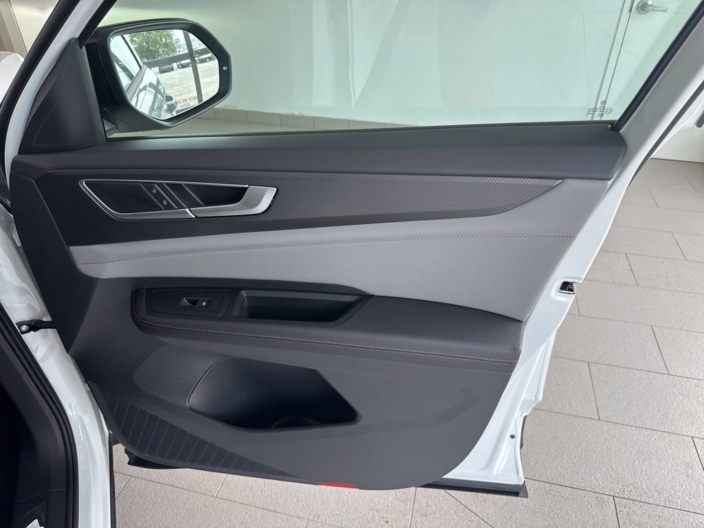 New 2025 Volkswagen Atlas Peak Edition SE image 10