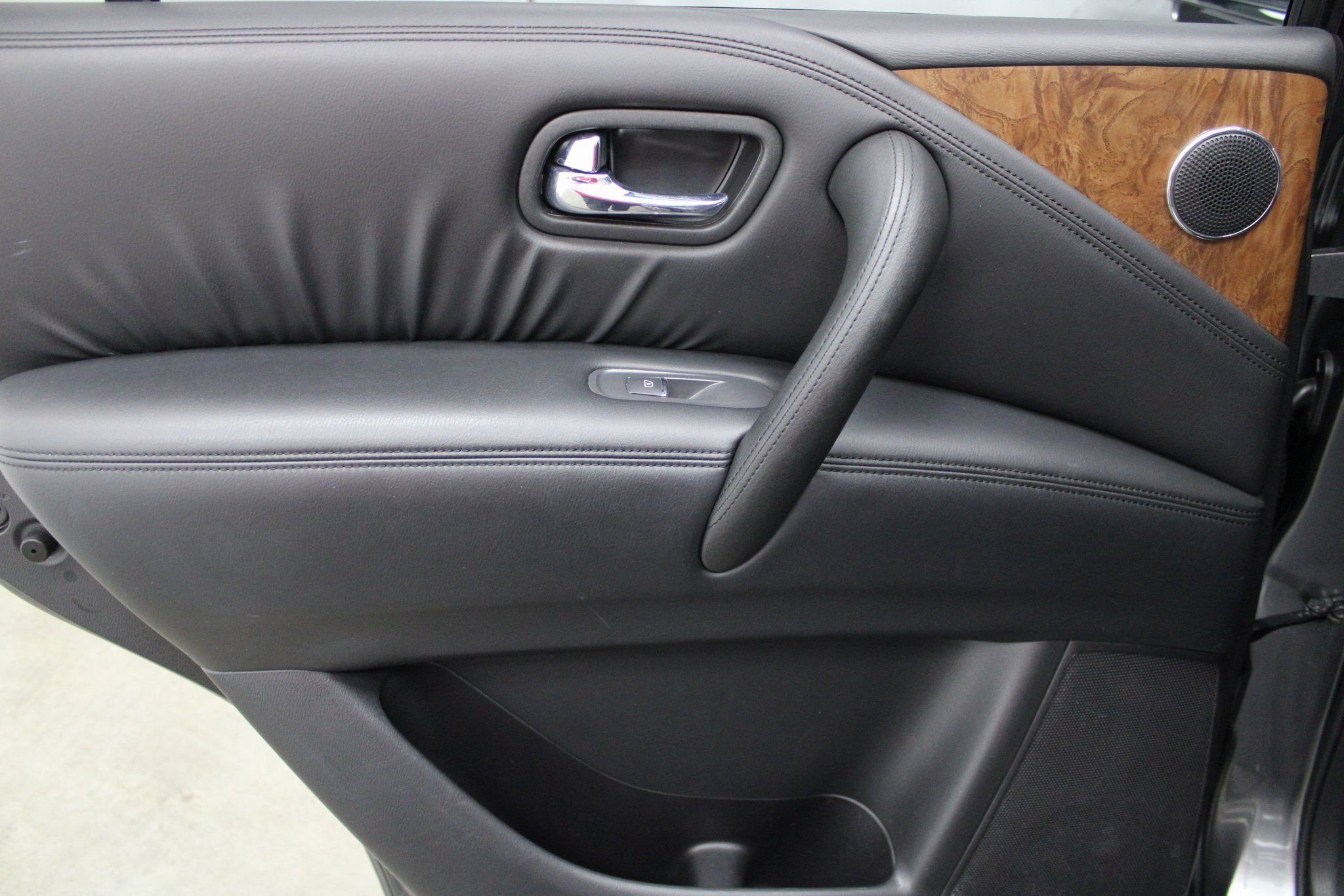 Used 2024 Nissan Armada SL image 19