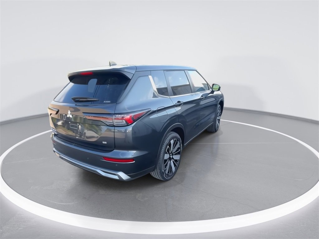 New 2025 Mitsubishi Outlander SE image 8
