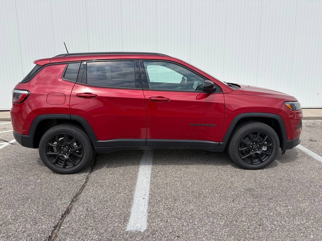 New 2026 Jeep Compass Latitude AWD/4WD image 9