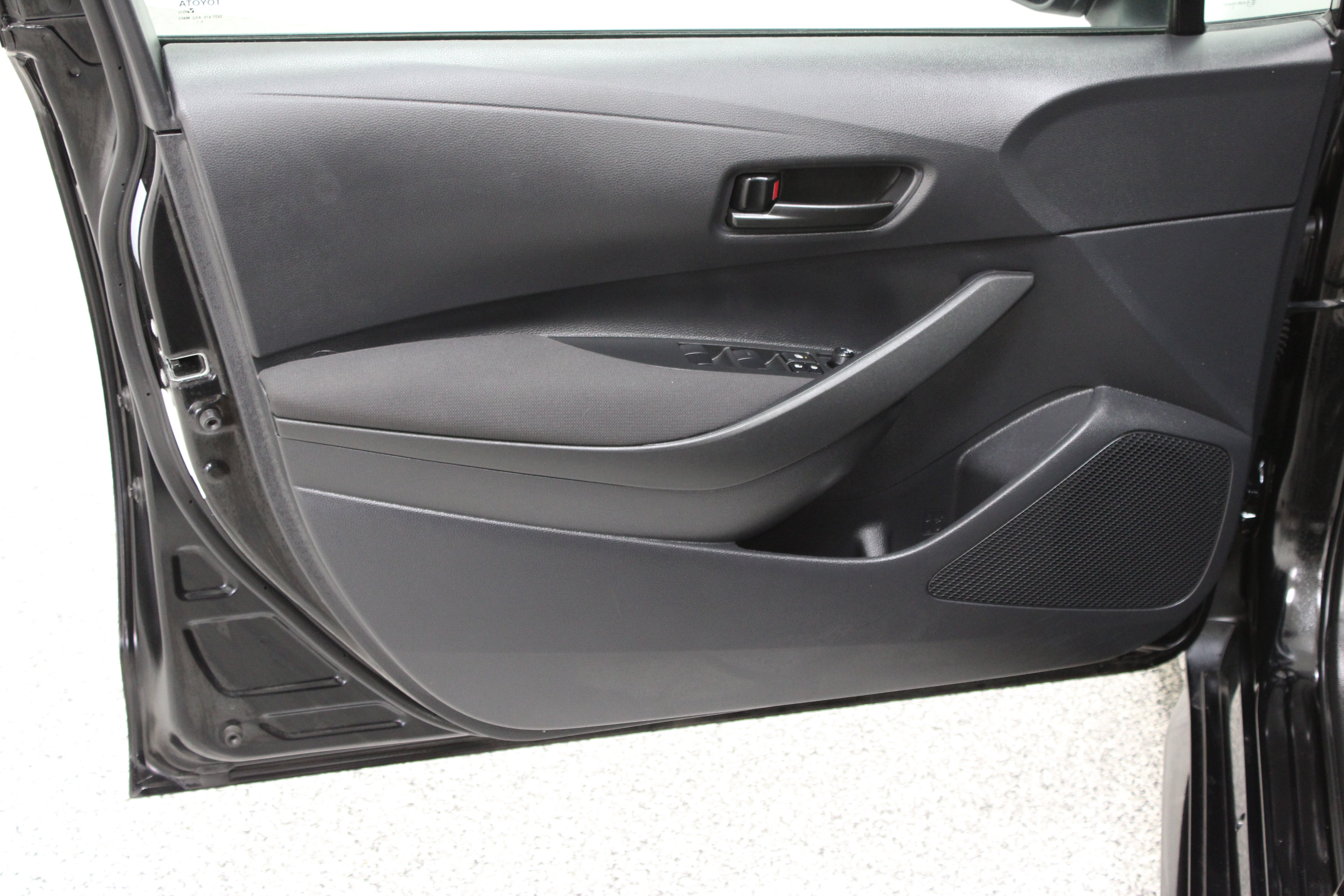 Used 2026 Toyota Corolla LE FWD image 12