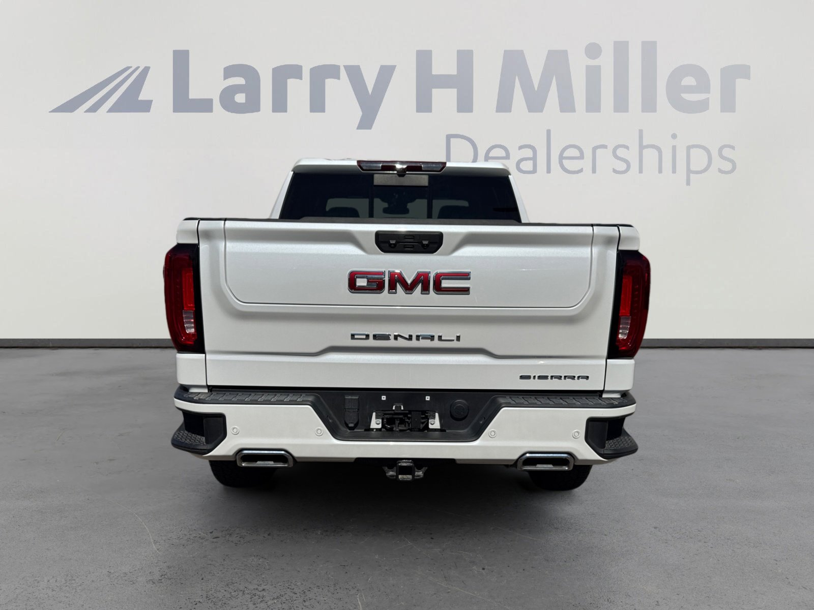 Used 2023 GMC Sierra 1500 Denali w/ Denali Carbonpro Edition image 4
