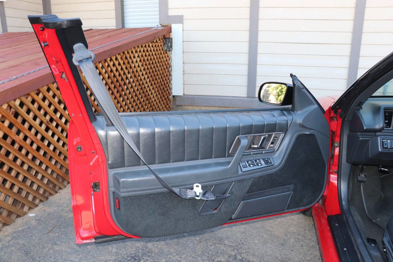 Used 1993 Oldsmobile Cutlass Supreme Convertible image 36