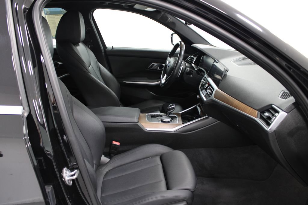 Used 2019 BMW 330i Sedan w/ Convenience Package image 18