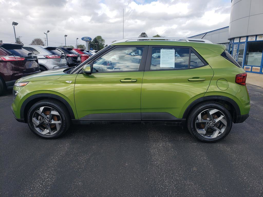 Used 2024 Hyundai Venue SEL FWD image 7