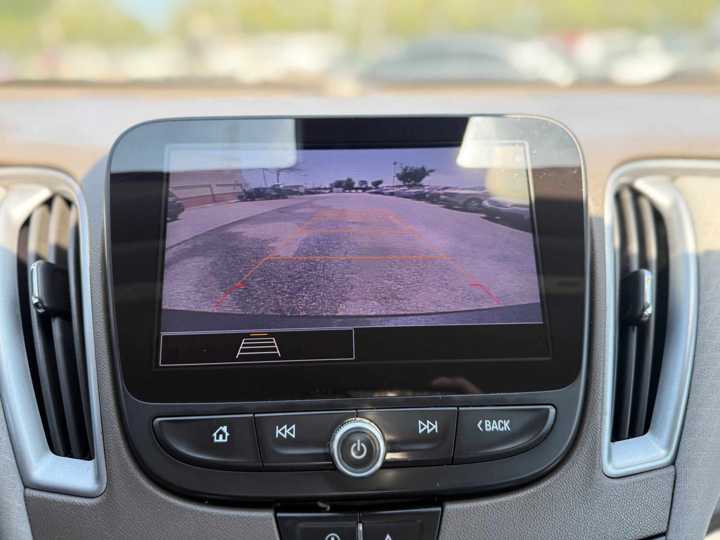 Used 2021 Chevrolet Malibu LS w/ Driver Confidence Package II FWD image 23