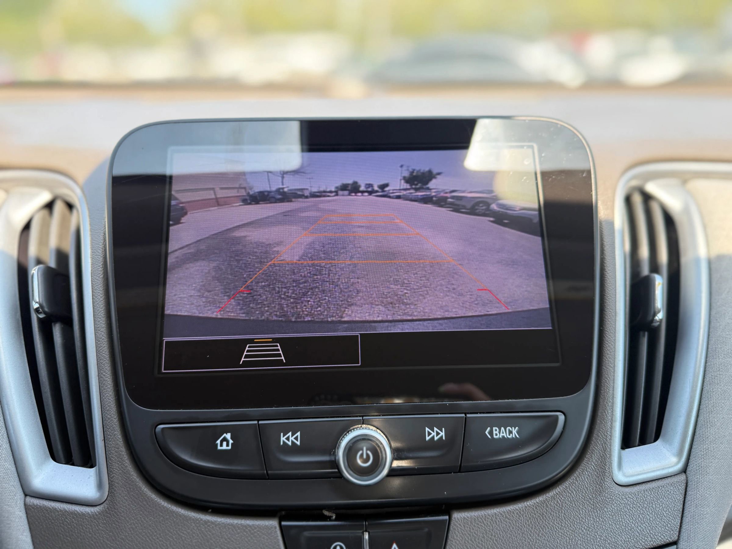 Used 2021 Chevrolet Malibu LS w/ Driver Confidence Package II FWD image 23