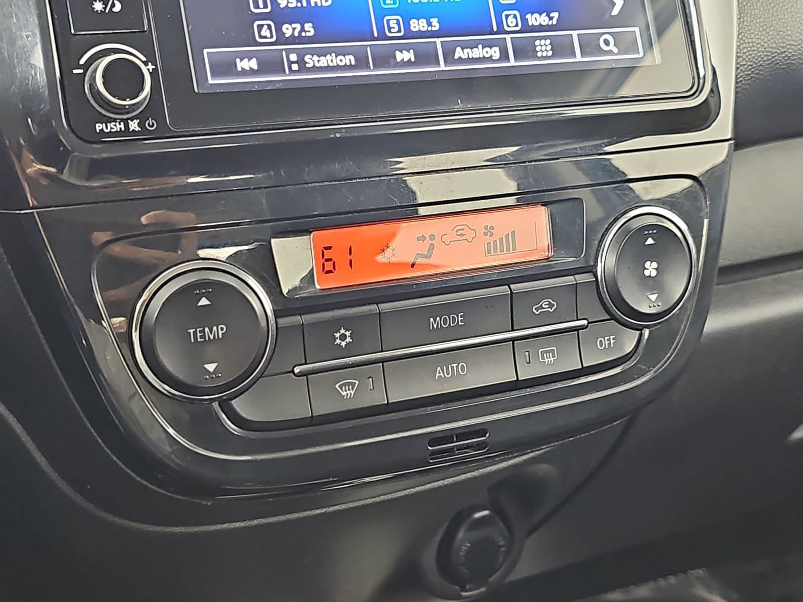 Used 2024 Mitsubishi Mirage ES FWD image 22