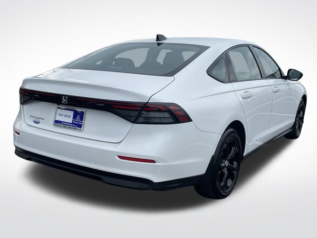 Certified 2025 Honda Accord SE image 6