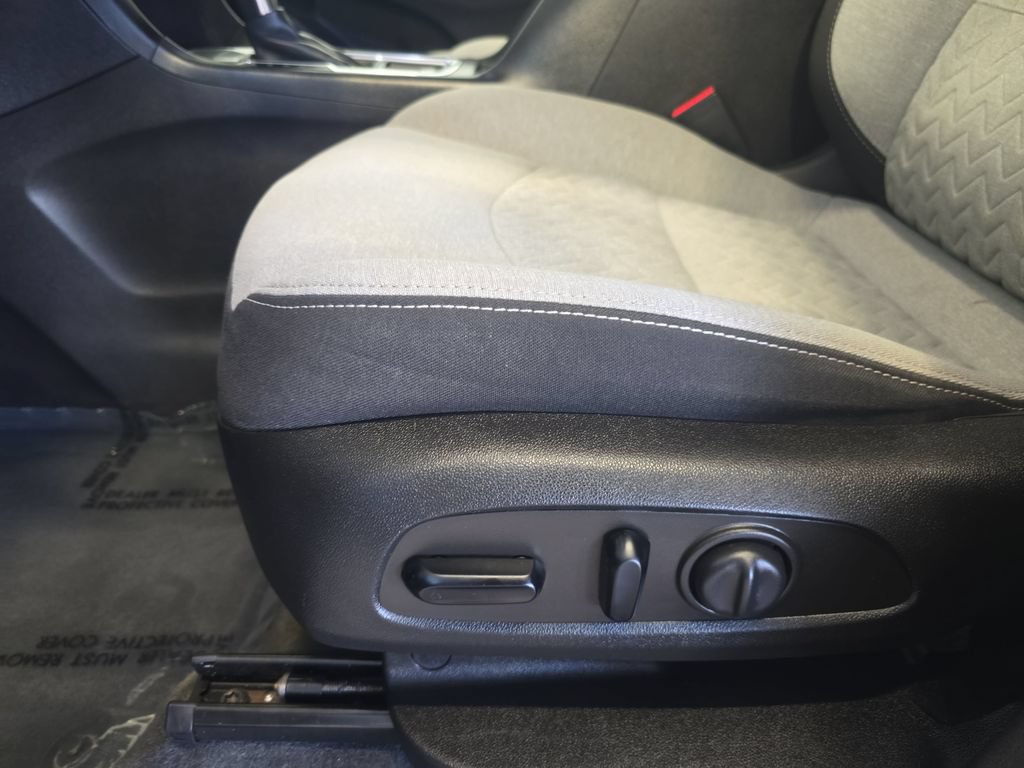 Used 2022 Chevrolet Equinox LT FWD image 29