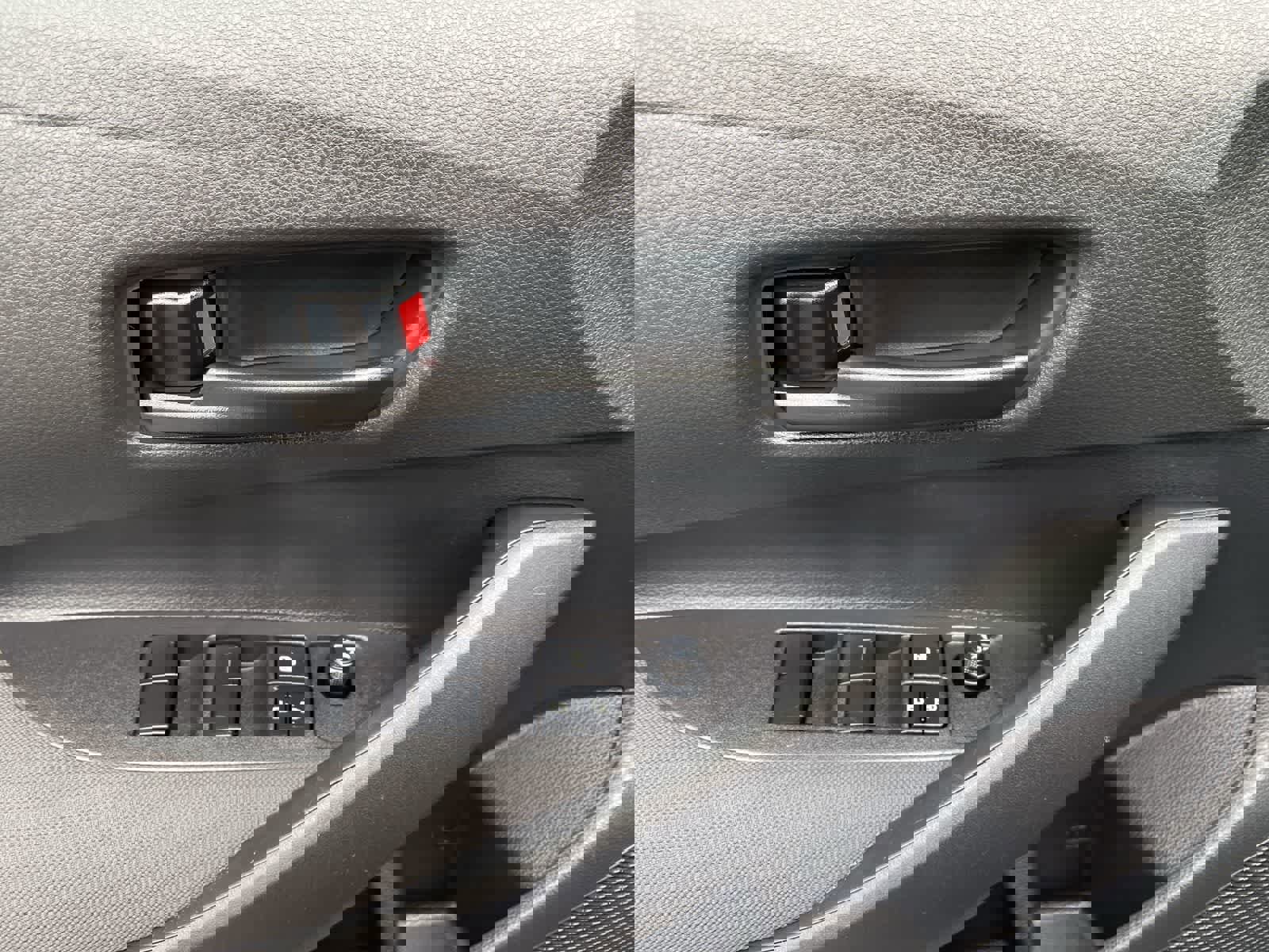 Used 2025 Toyota Corolla LE image 18