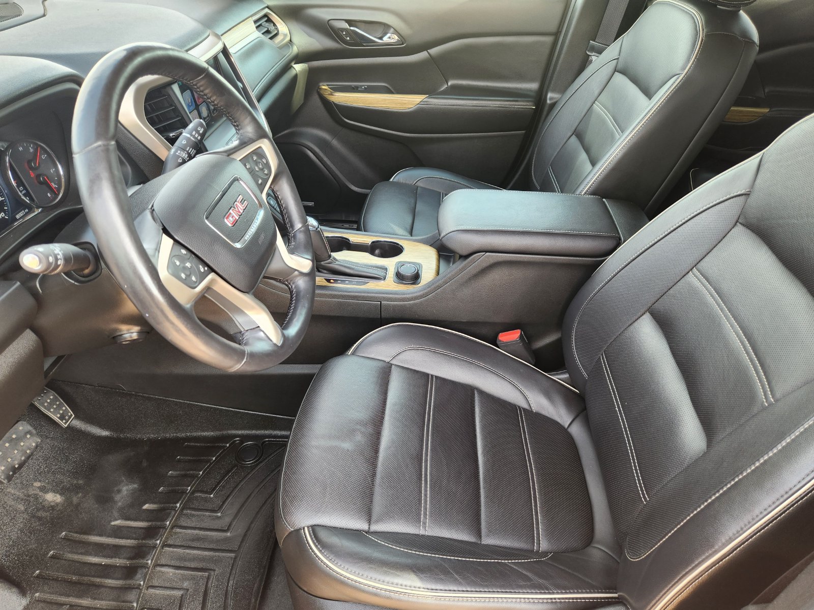 Used 2017 GMC Acadia Denali AWD/4WD image 16