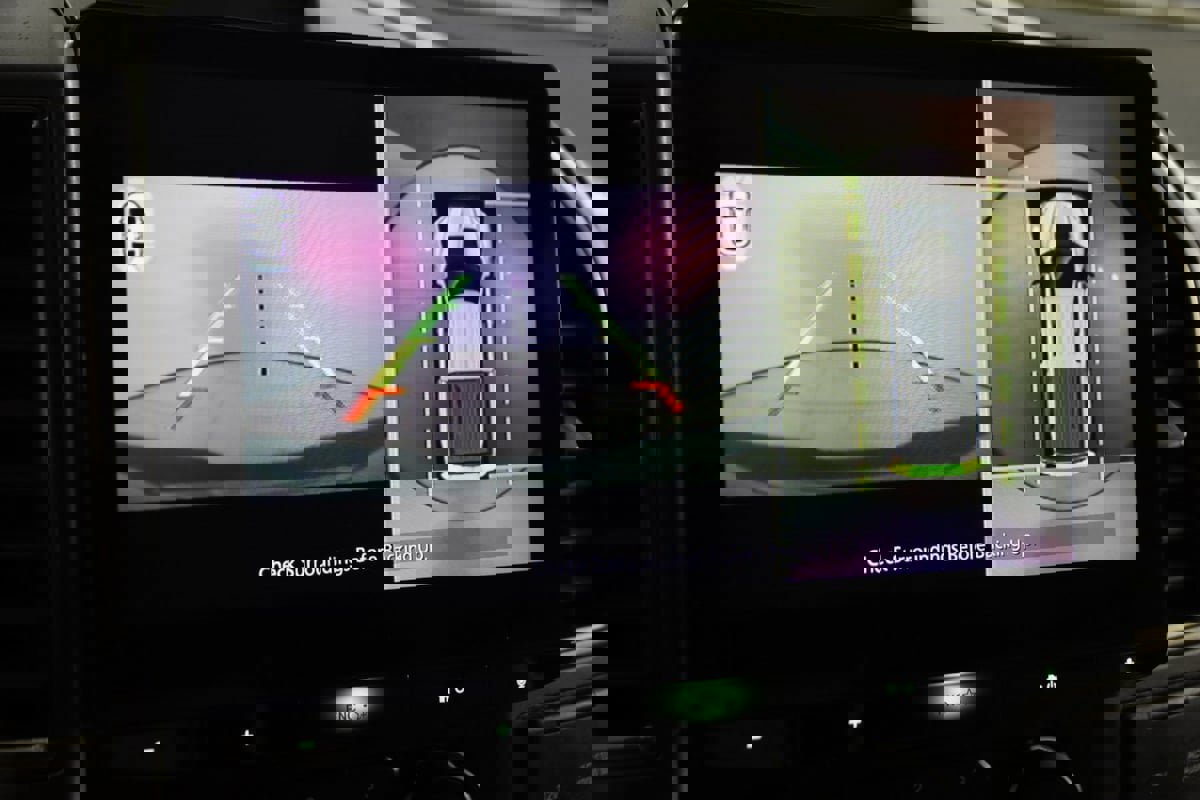 Used 2017 Ford F150 Raptor w/ Equipment Group 801A Mid image 10