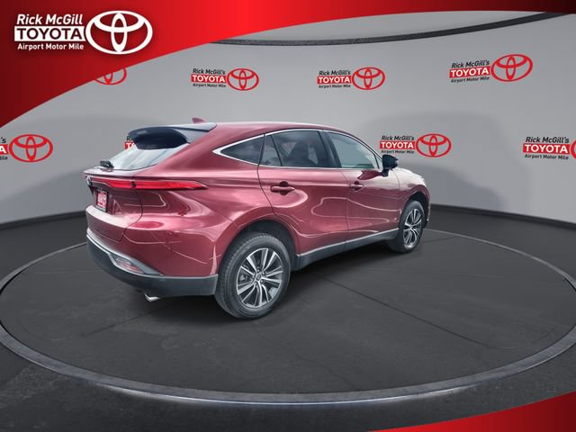 Used 2023 Toyota Venza LE AWD/4WD image 8