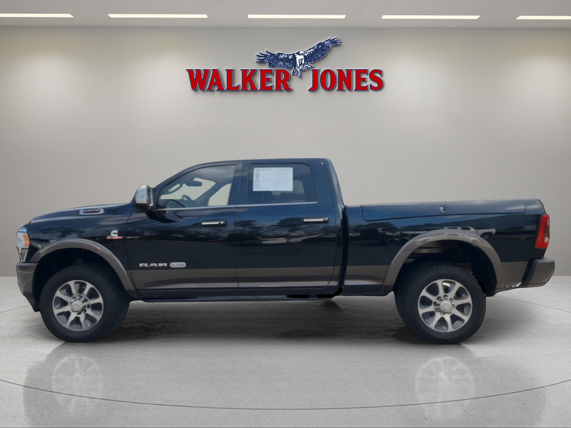 Used 2022 RAM 2500 Limited AWD/4WD image 1