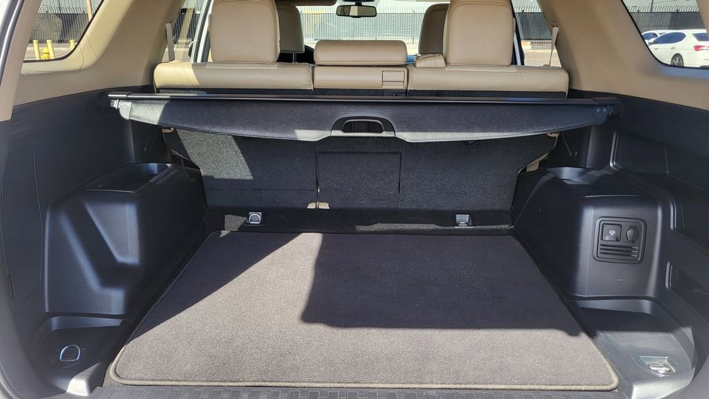 Used 2016 Toyota 4Runner SR5 Premium image 12