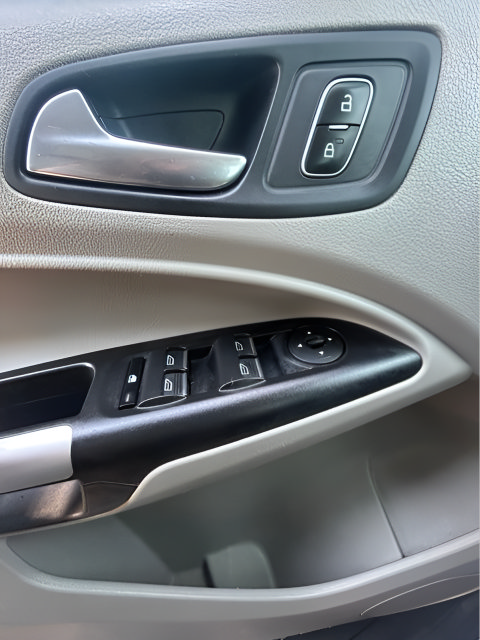 Used 2019 Ford Transit Connect XLT FWD image 23