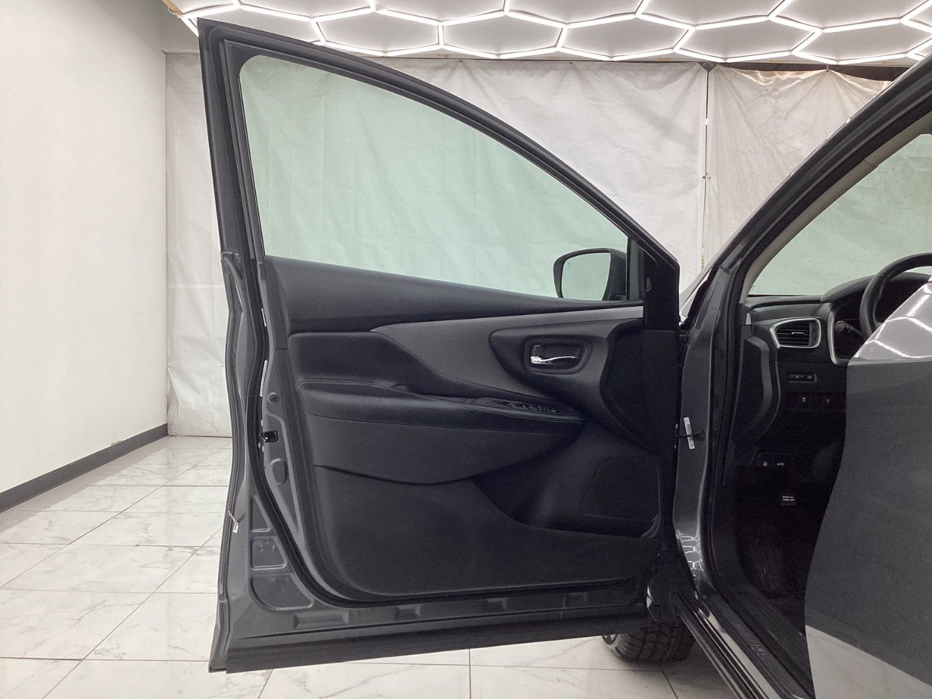 Used 2020 Nissan Murano SV image 18