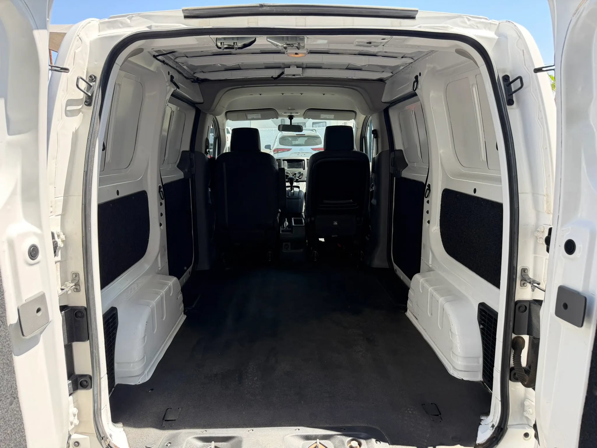 Used 2020 Nissan NV200 SV w/ Back Door Glass Package FWD image 24
