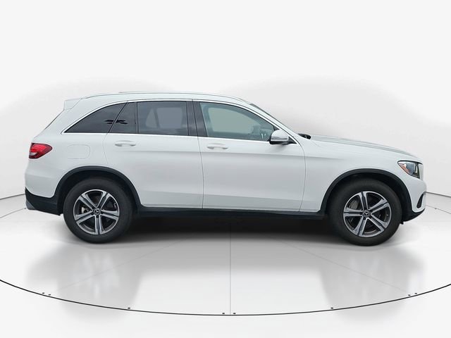 Used 2017 Mercedes-Benz GLC 300 4MATIC image 2