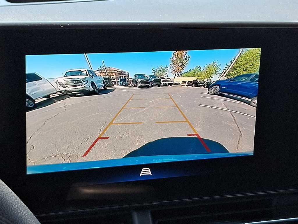 Used 2025 Chevrolet Trax LT FWD image 17