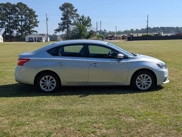 Used 2019 Nissan Sentra SV FWD image 2